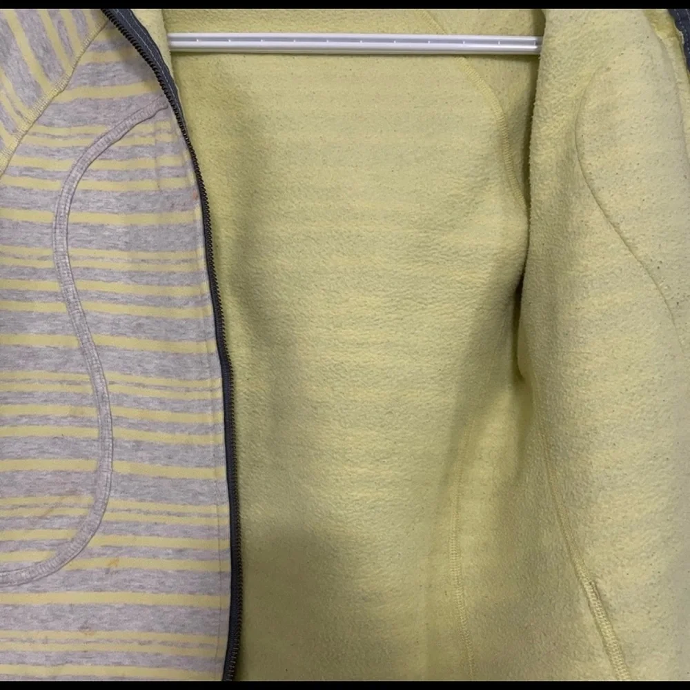 Rare Lululemon scuba full zip - Picture 5 of 7